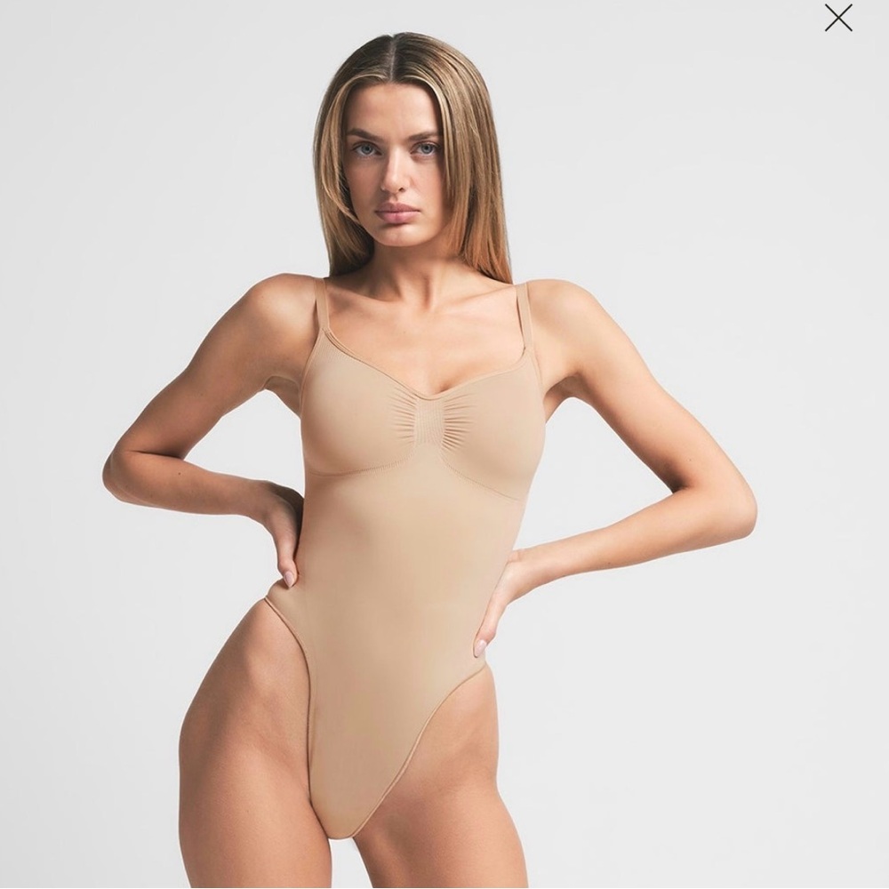 NWOT SKIMS Seamless Sculpt Thong Bodysuit